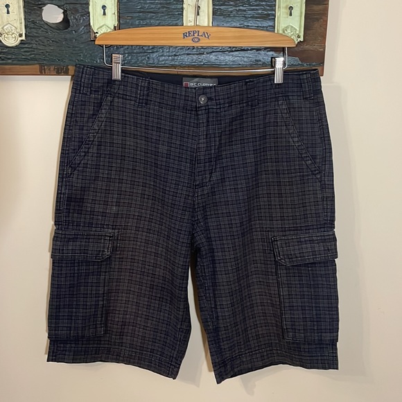 2/$18 BC Clothing Grey and Black Plaid Cargo Shorts Size 36 - Picture 5 of 12